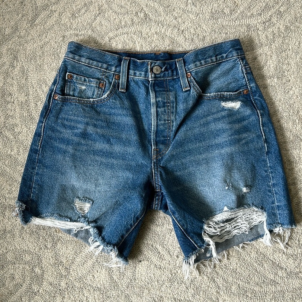 Levi 501 Jean Shorts size 28